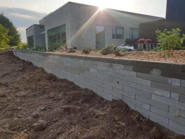 Etablering af Støttemur og Trappetrin